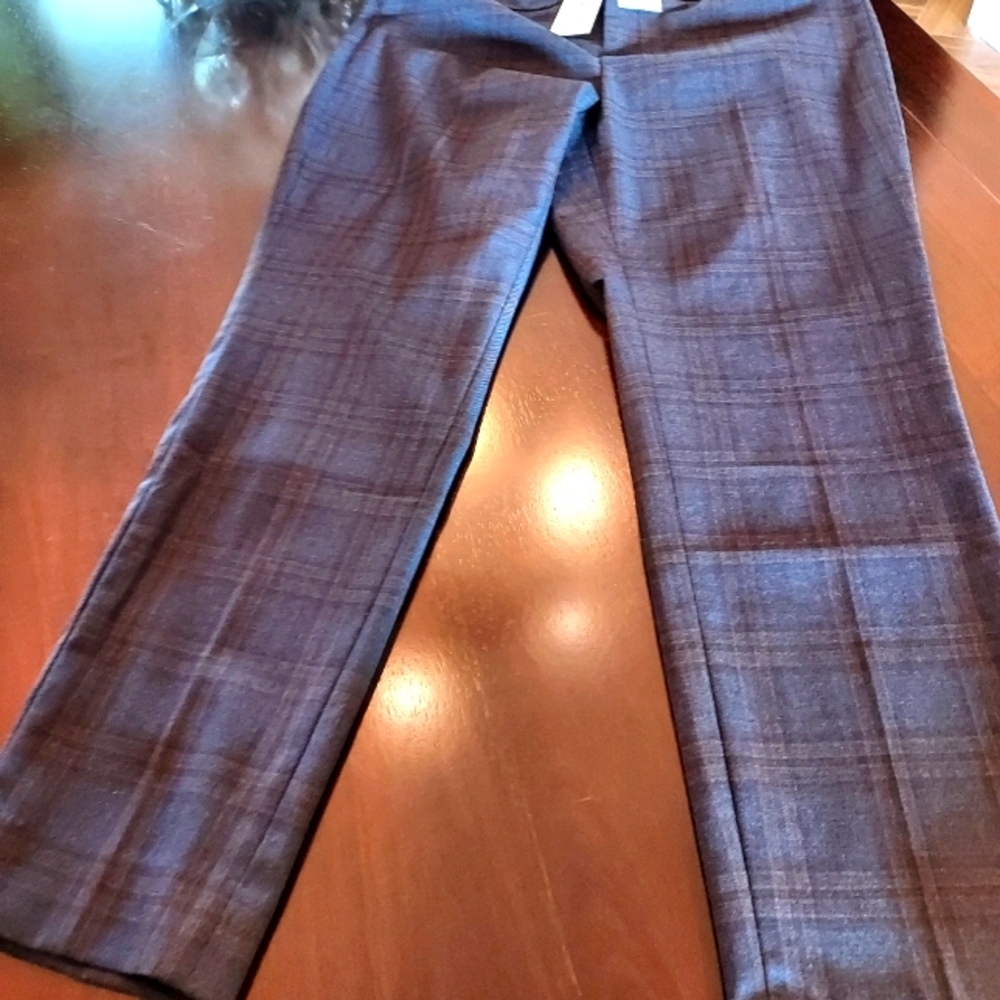 Calvin Klein Poly/Rayon Blend Plaid Tapered Ankle Pants. New condition. - Picture 3 of 13